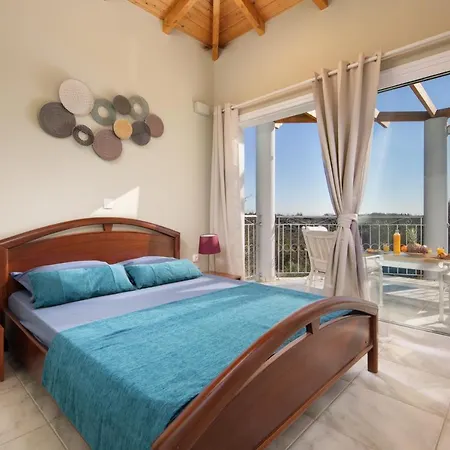 Villa Serenity - Off Grid Poulades