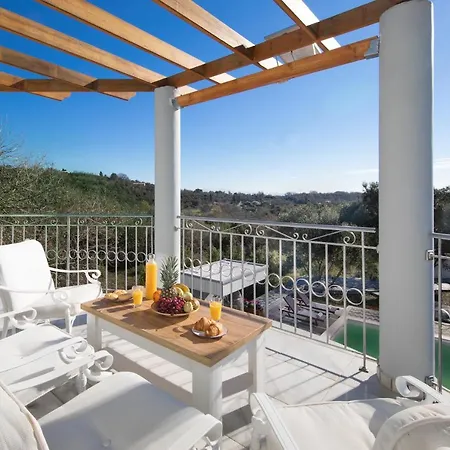 Villa Serenity - Off Grid Poulades