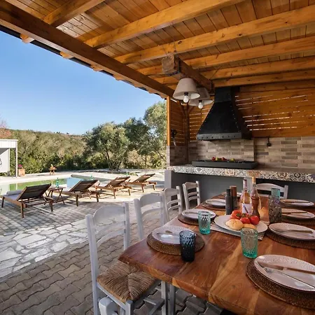 Villa Serenity - Off Grid Poulades