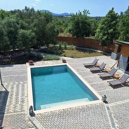 Serenity - Off Grid Villa Puládesz